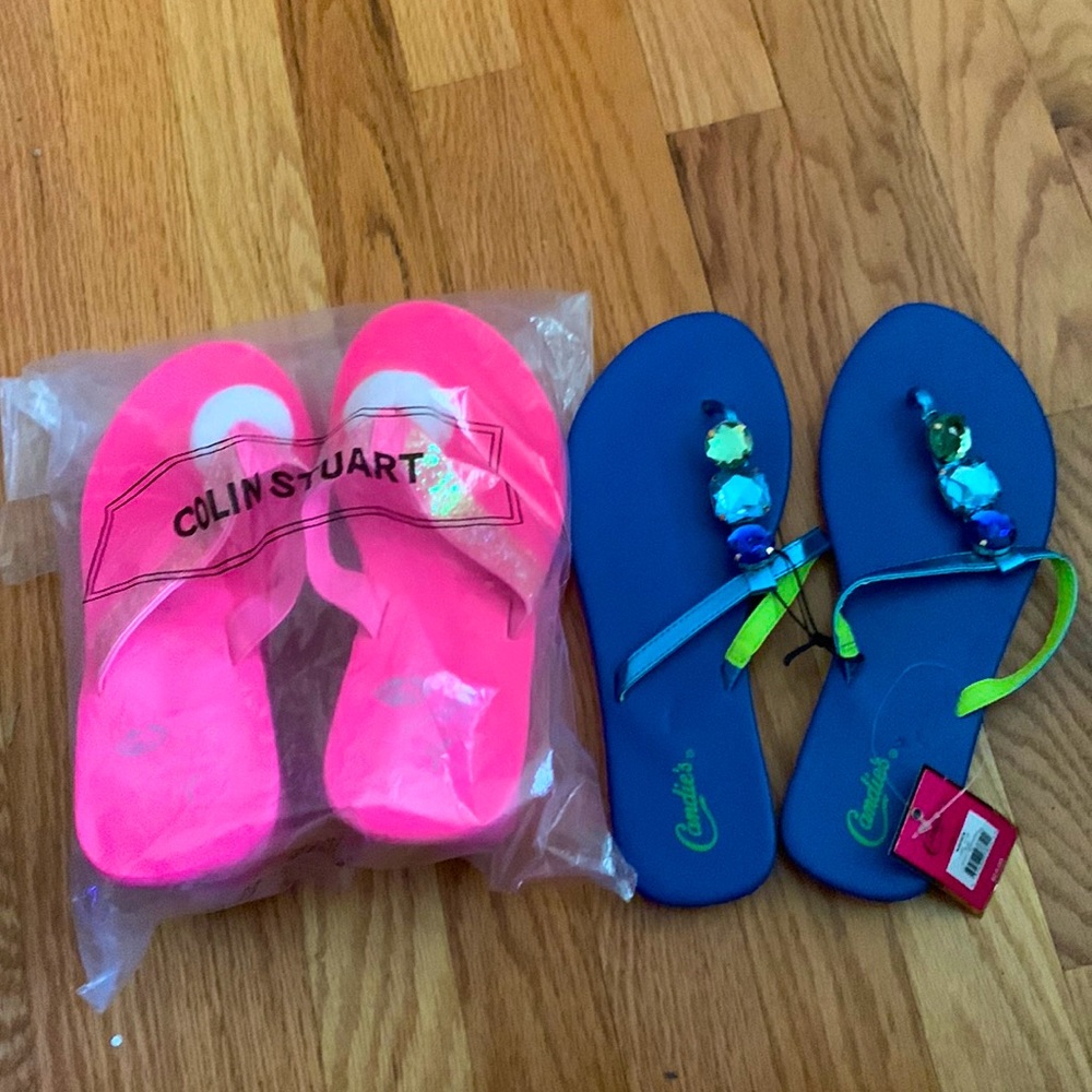 2 pairs of womens flip flops